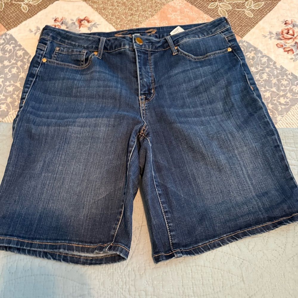 Seven7 Dark Wash Denim Bermuda Shorts Women’s Size 16 - Picture 3 of 8